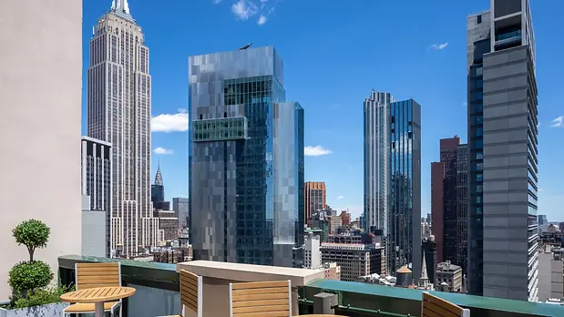 NYCXC-P0053-Rooftop-Patio-Empire-State-View.16x9.webp