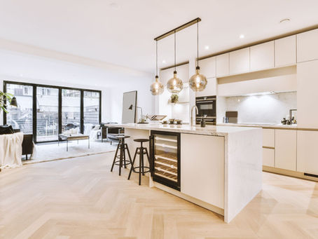 Light Coastal Modern Kitchen layout