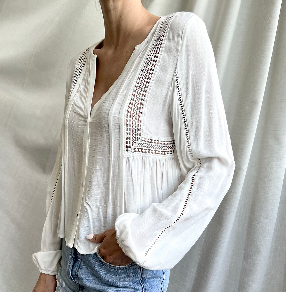 Miniatura: Blusa Blanca de Botones y detalles