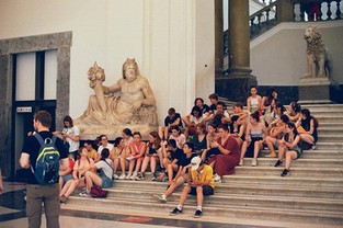 La Gradiva: Why Youth Cinema Is Letting a Generation Under Pressure Explode