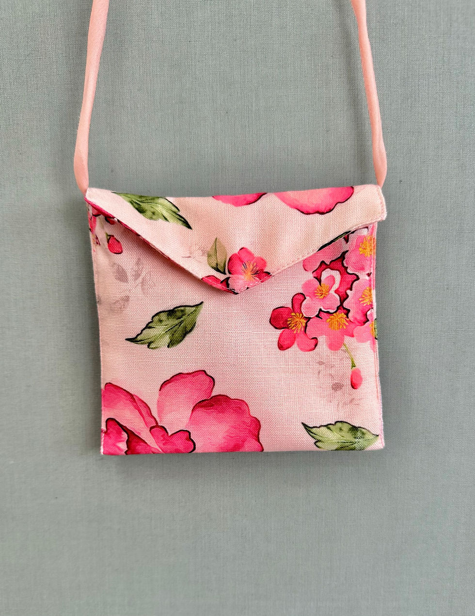 الصورة المصغرة: مجموعة تنسيق الأزهار مع الملحقات