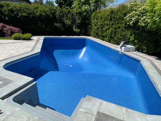 Signs You Need a New Pool Liner
