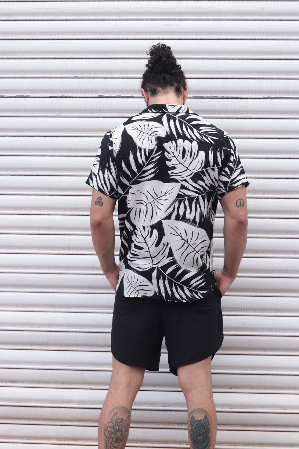 Miniatura: Camisa folhas PB viscose