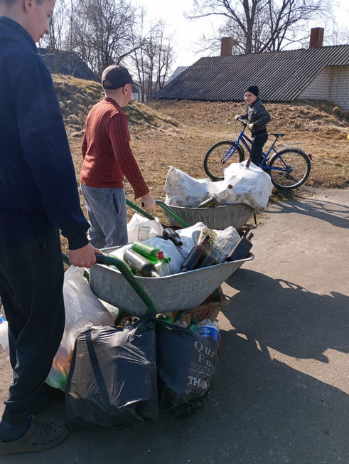 Збираємо, сортуємо і допомагаємо довкіллю!