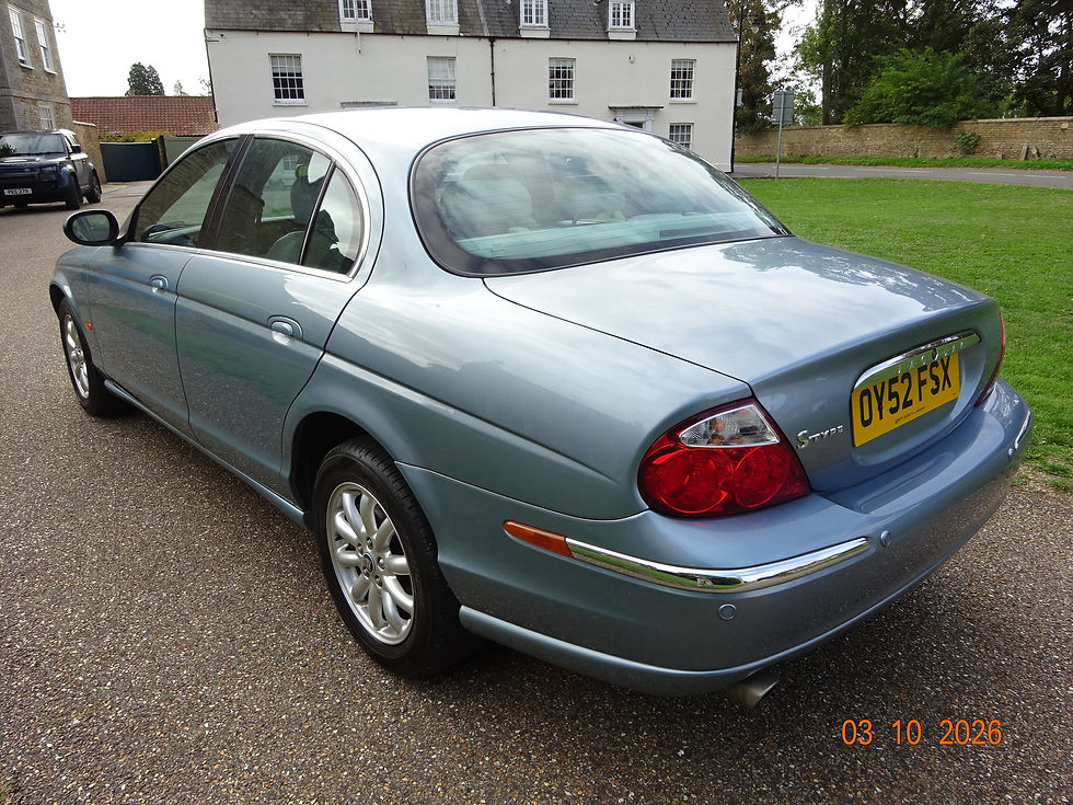 2002 Jaguar S type (1)