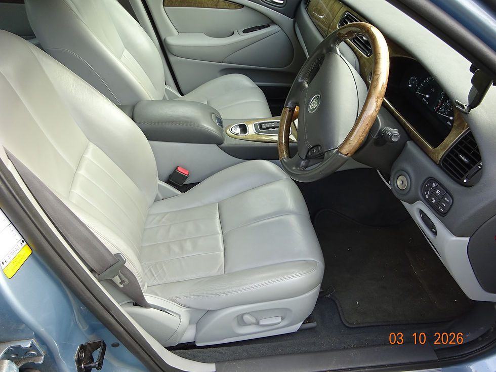 2002 Jaguar S type (5)