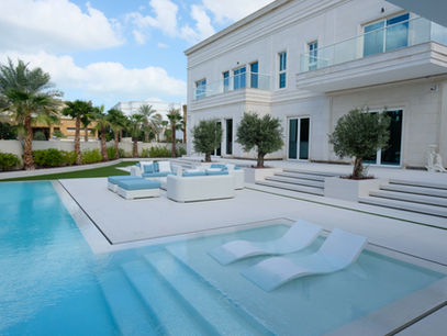 10 Stunning Pool and Landscaping Ideas for Your Home in Dubai