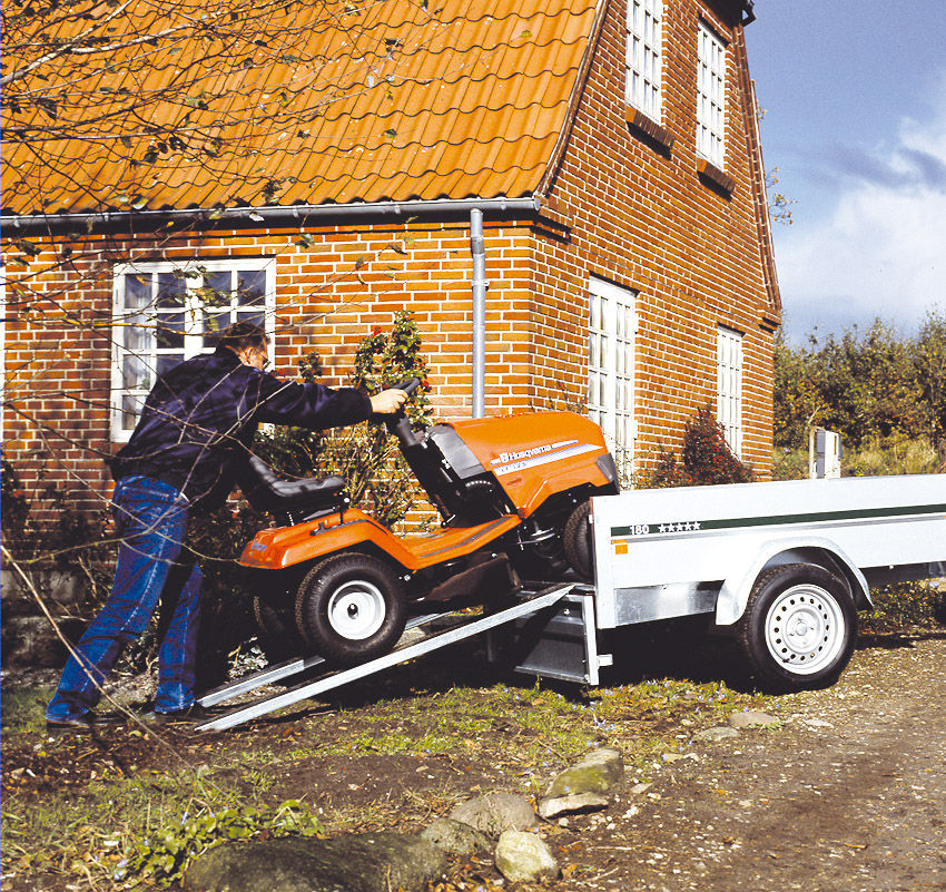 trailer-laesseskinner-havetraktor.jpg