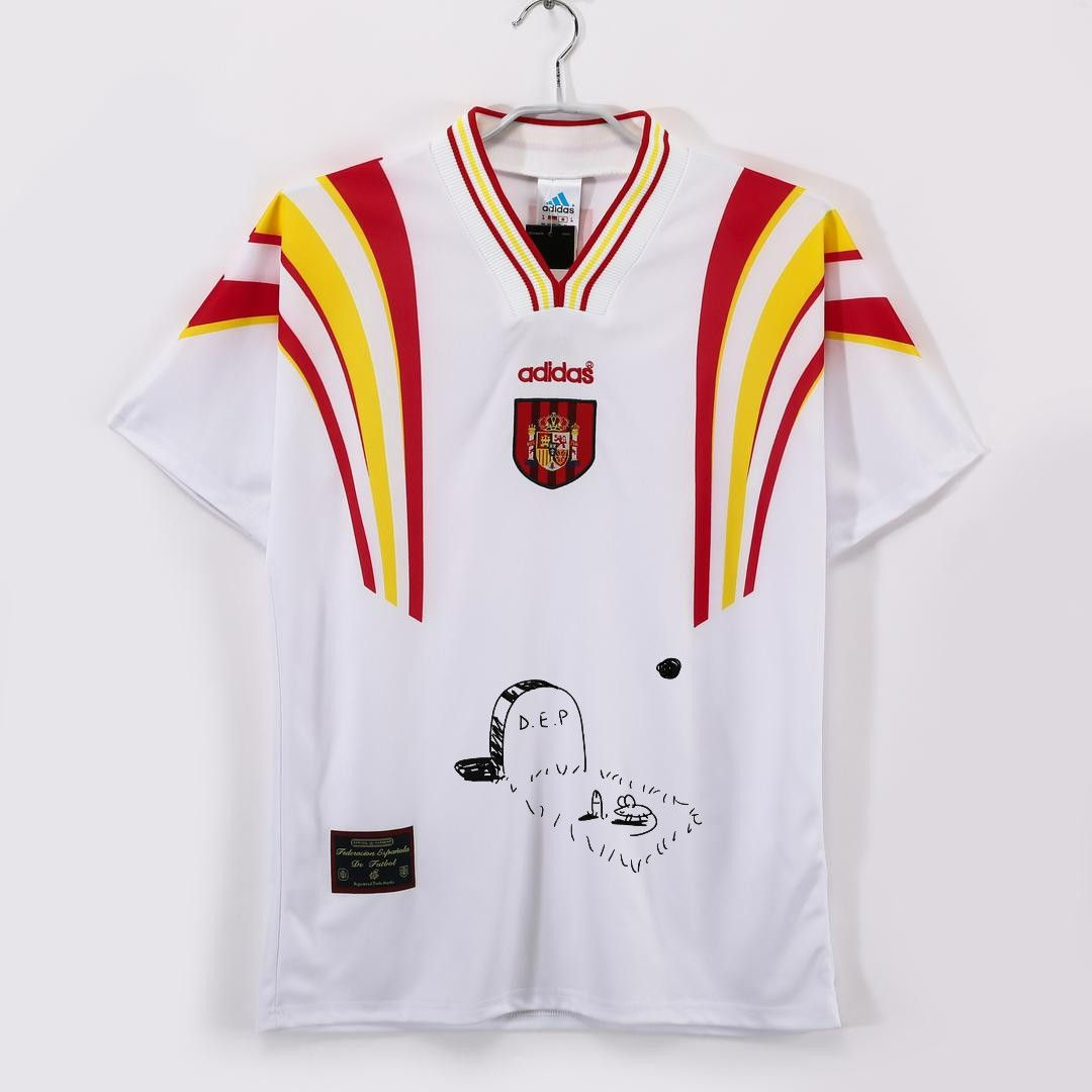 Equipación retro especial España x Extremoduro