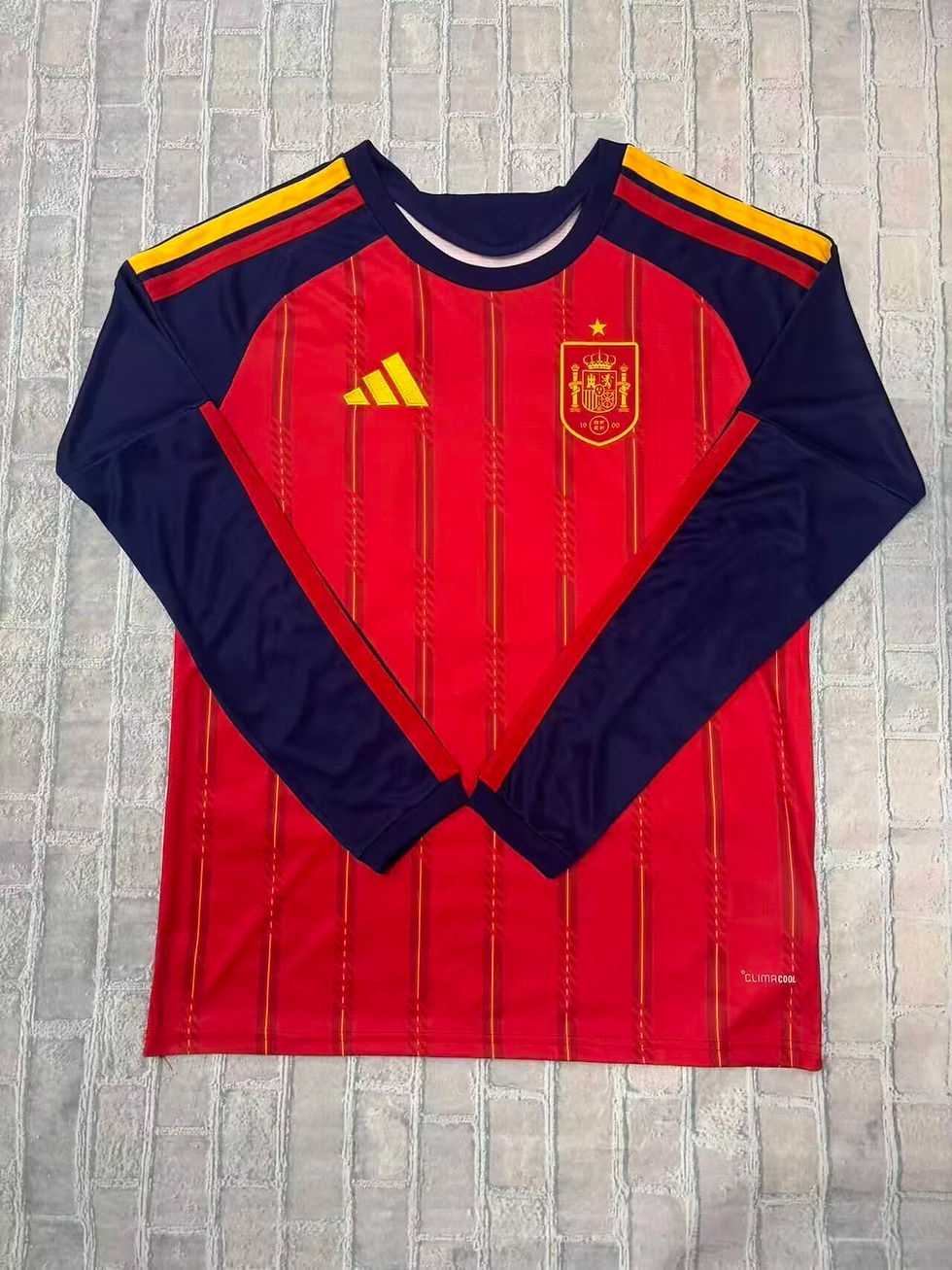 Miniatura: 1º Equipación España 26