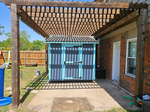 Lean-To Shed: Perfect Summer Storage for Garden Tools