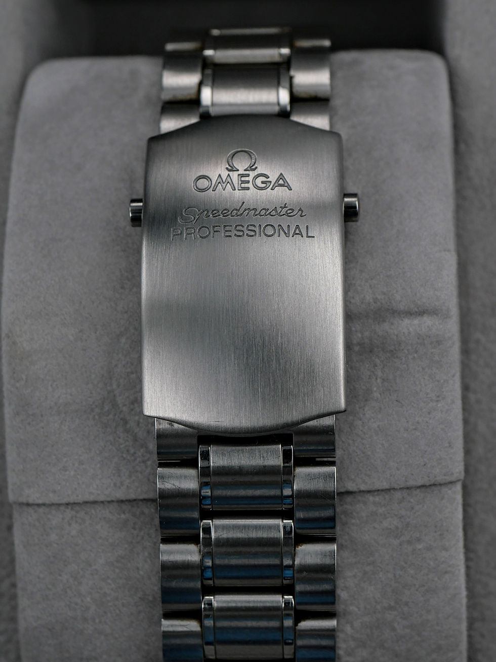 Thumbnail: Omega Speedmaster Professional Snoopy