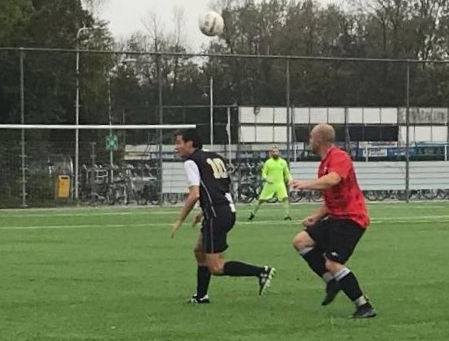 Geen publiek nekt het derde.