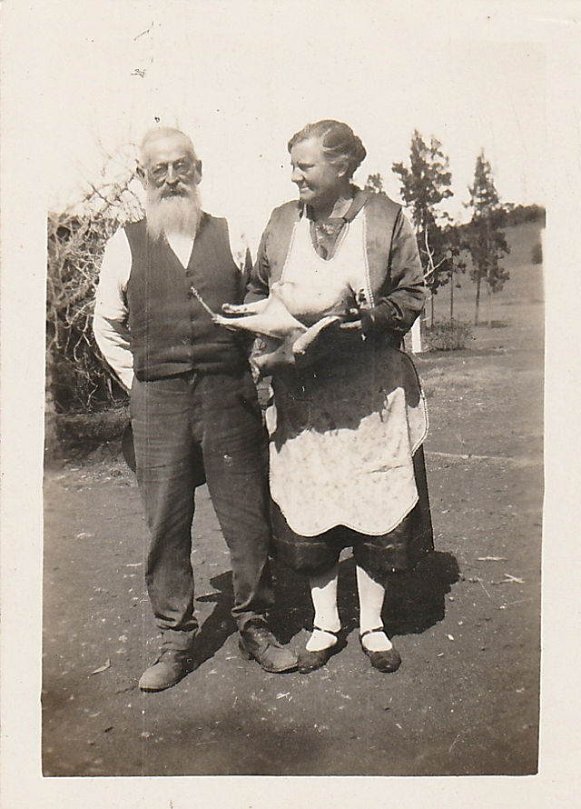 Blagden and Dolly Chambers - "Velyama"