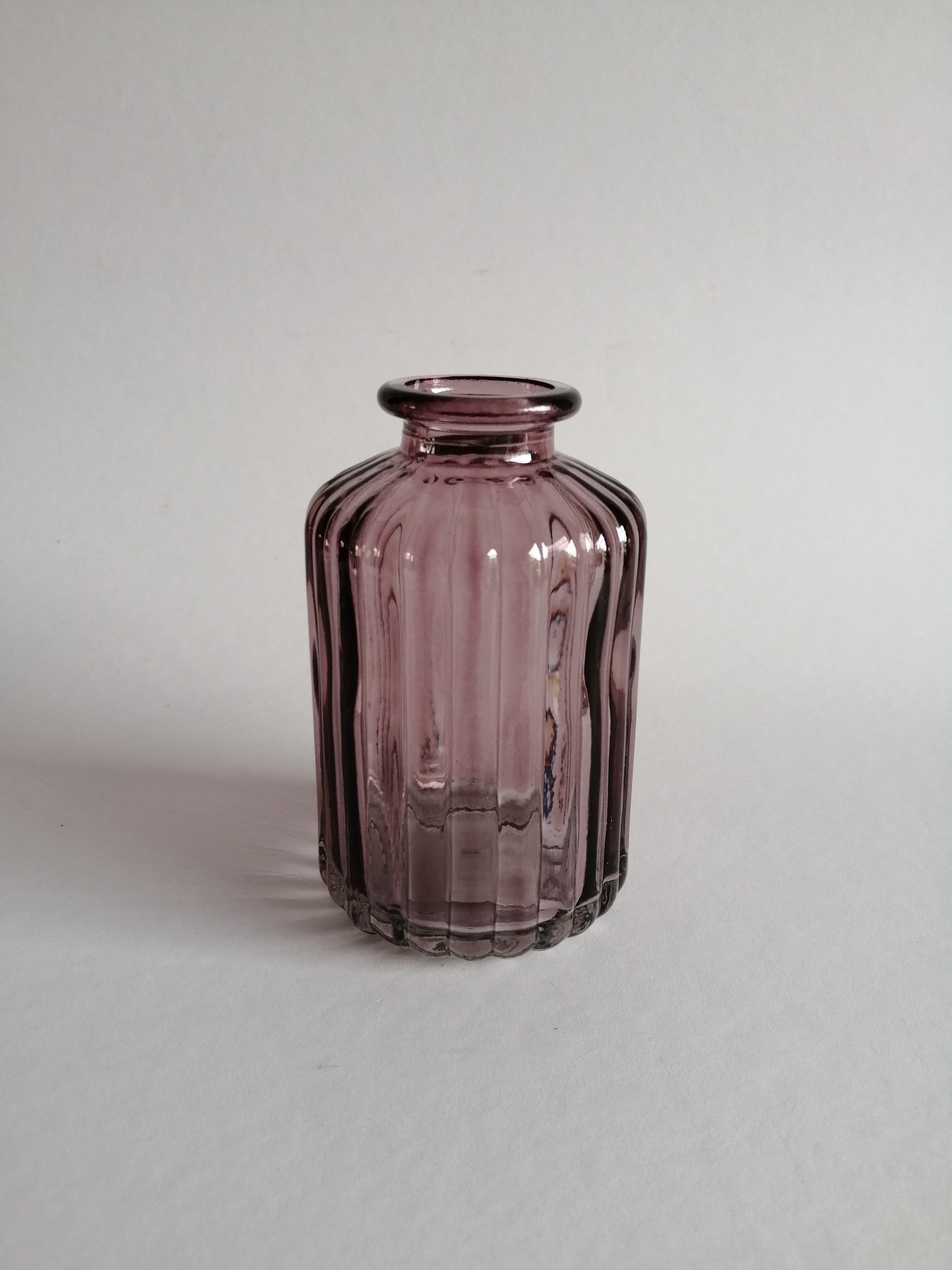 vaasje paars geribbeld