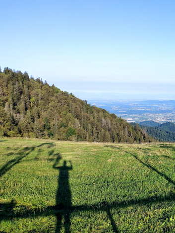 Ein Schnapper macht ein Bild während der Outdoor-Verfolgung