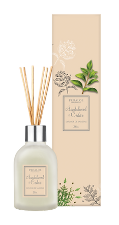 Scent difuser Sandalwood & Cedar_200mL.png