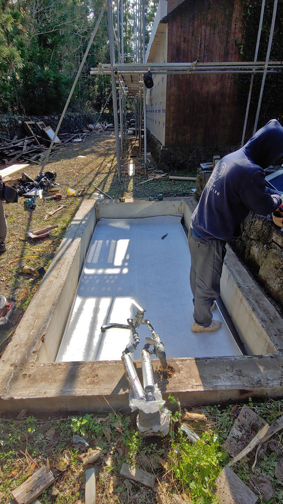 보수 중인 효리네 민박