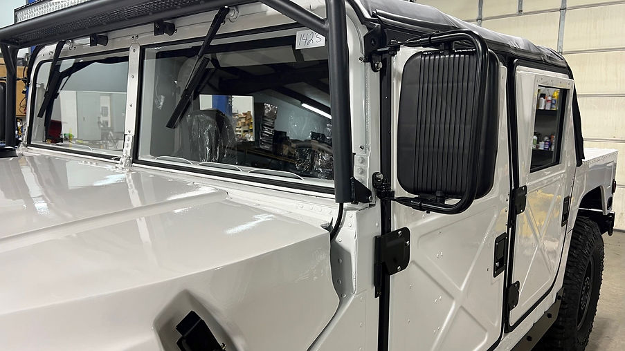 2006 AM General M1097R1 Truck