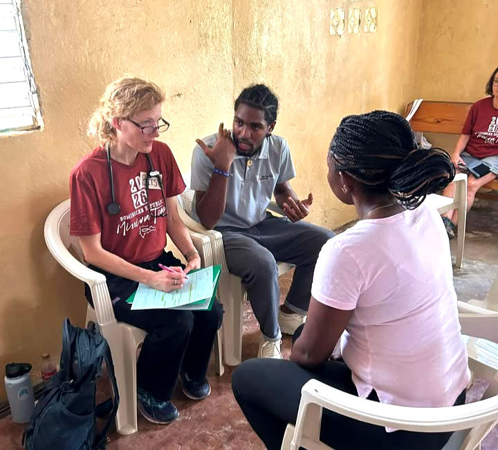 Sponsor a DR Mission Team Med Clinic in the Bateyes This Summer!