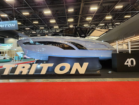 ¡Presentamos el Triton Flyer 44: La Revolución en Navegación!