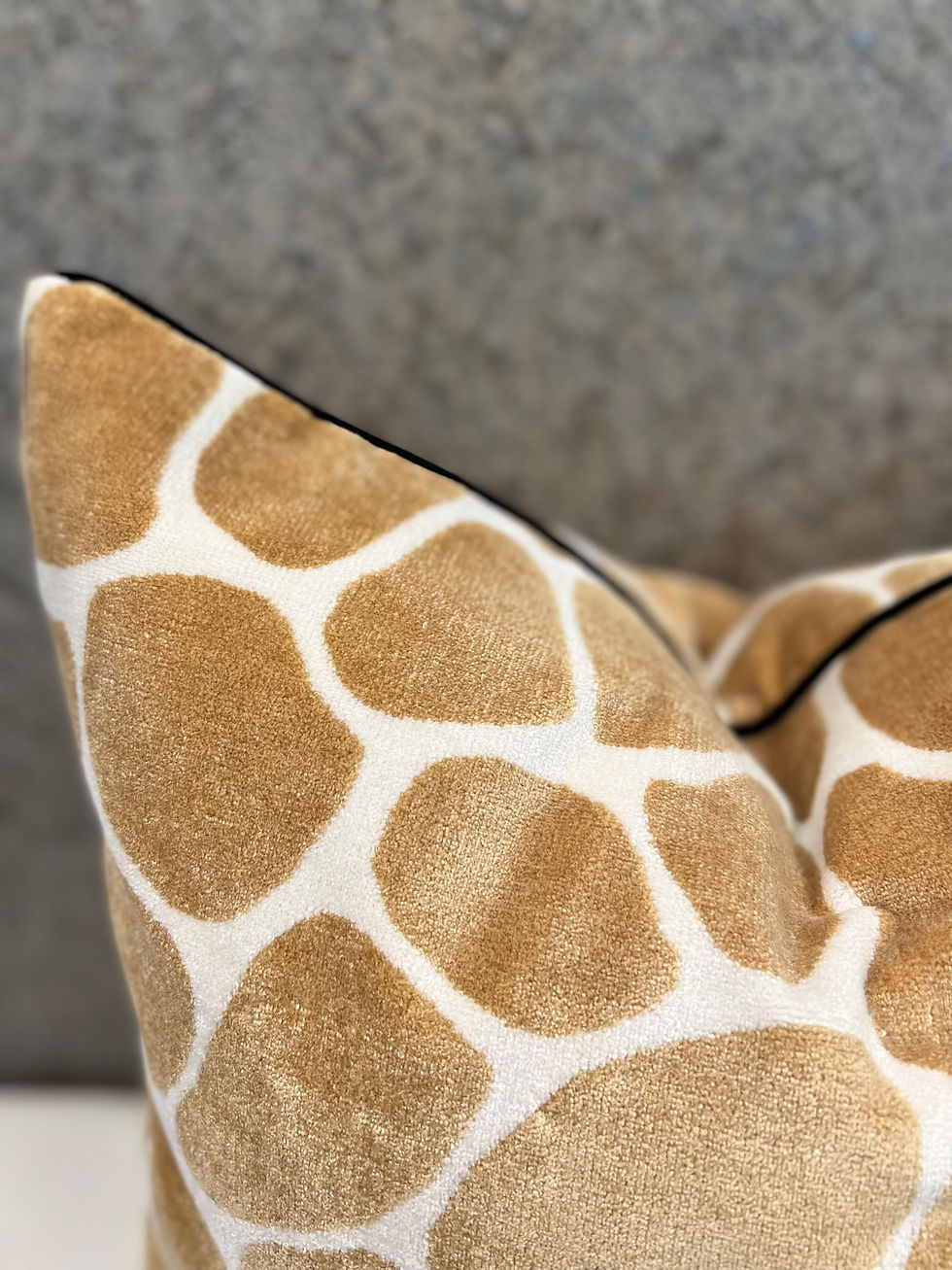 Thumbnail: Giraffe Prints 