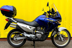 honda_transalp_650_blue_1