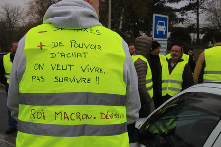 Not enough? The yellow vests ...