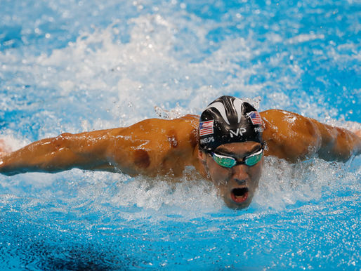 Michael Phelps swimming