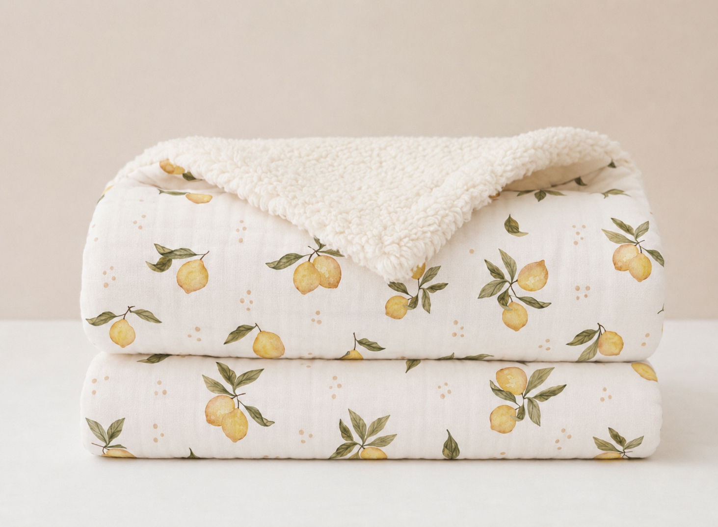 Couverture bébé double gaze citrons moumoute sherpa personnalisée 