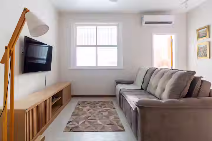 Miniatura: Curta Ipanema 10: 50 metros da praia, novo com cozinha equipada