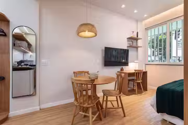 Miniatura: Curta Arpoador 30: Studio boutique a 5 min da praia