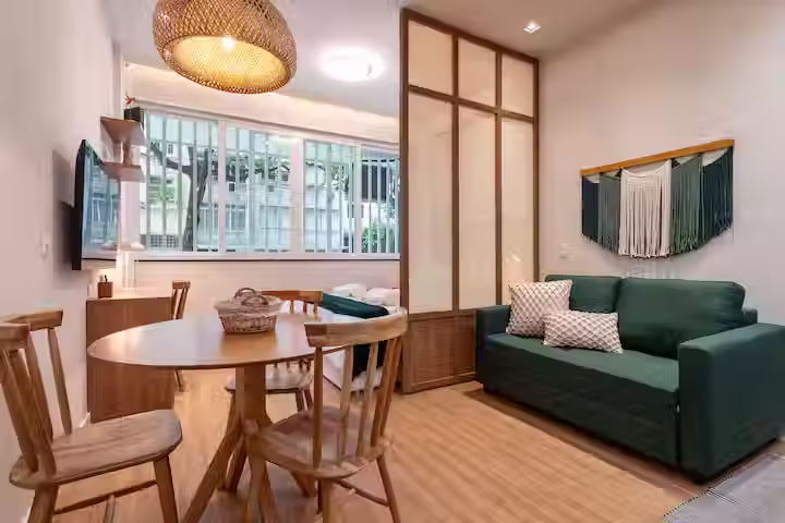 Miniatura: Curta Arpoador 30: Studio boutique a 5 min da praia