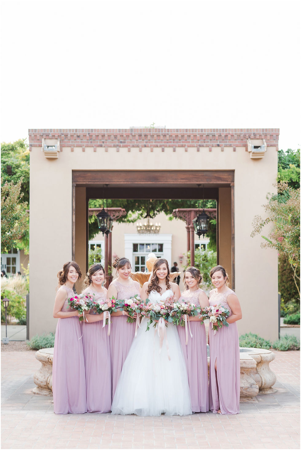 wedding at hotel albuquerque. new mexico wedding. outdoor wedding new mexico. albuquerque wedding. new mexico wedding photographer. Maura jane photography. Pink wedding. summer wedding. pink wedding bouquet. pink bridesmaids dresses.
