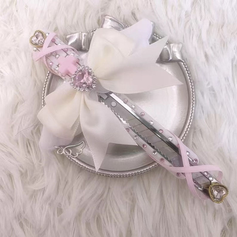 Thumbnail: kawaii custom craft knives