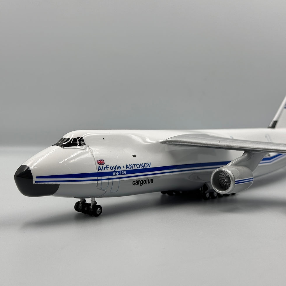 Прев'ю: Модель літака Antonov An-124 Air Foyle–Antonov Cargolux CCCP-82008 Масштаб 1:200