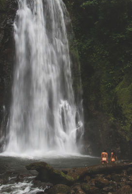 ocean; laura clemente; underwater; ocean photography; fine art; laura clemente photography; freedom; ocean life; marine conservation; nudeart; women power; human connection; human nature