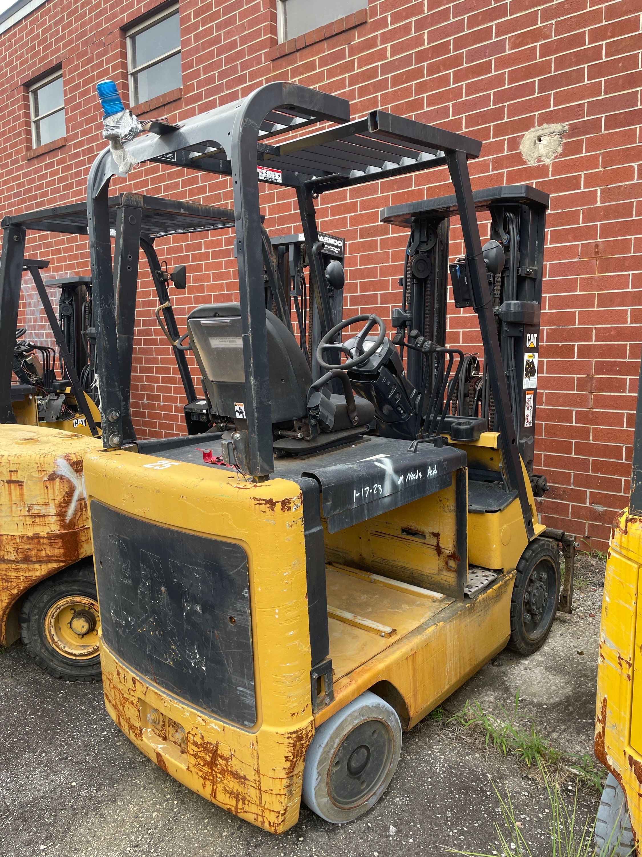 Cat Electric E5000