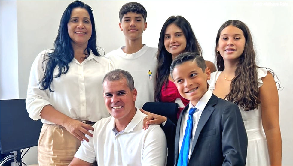 Fabio e família_edited.jpg
