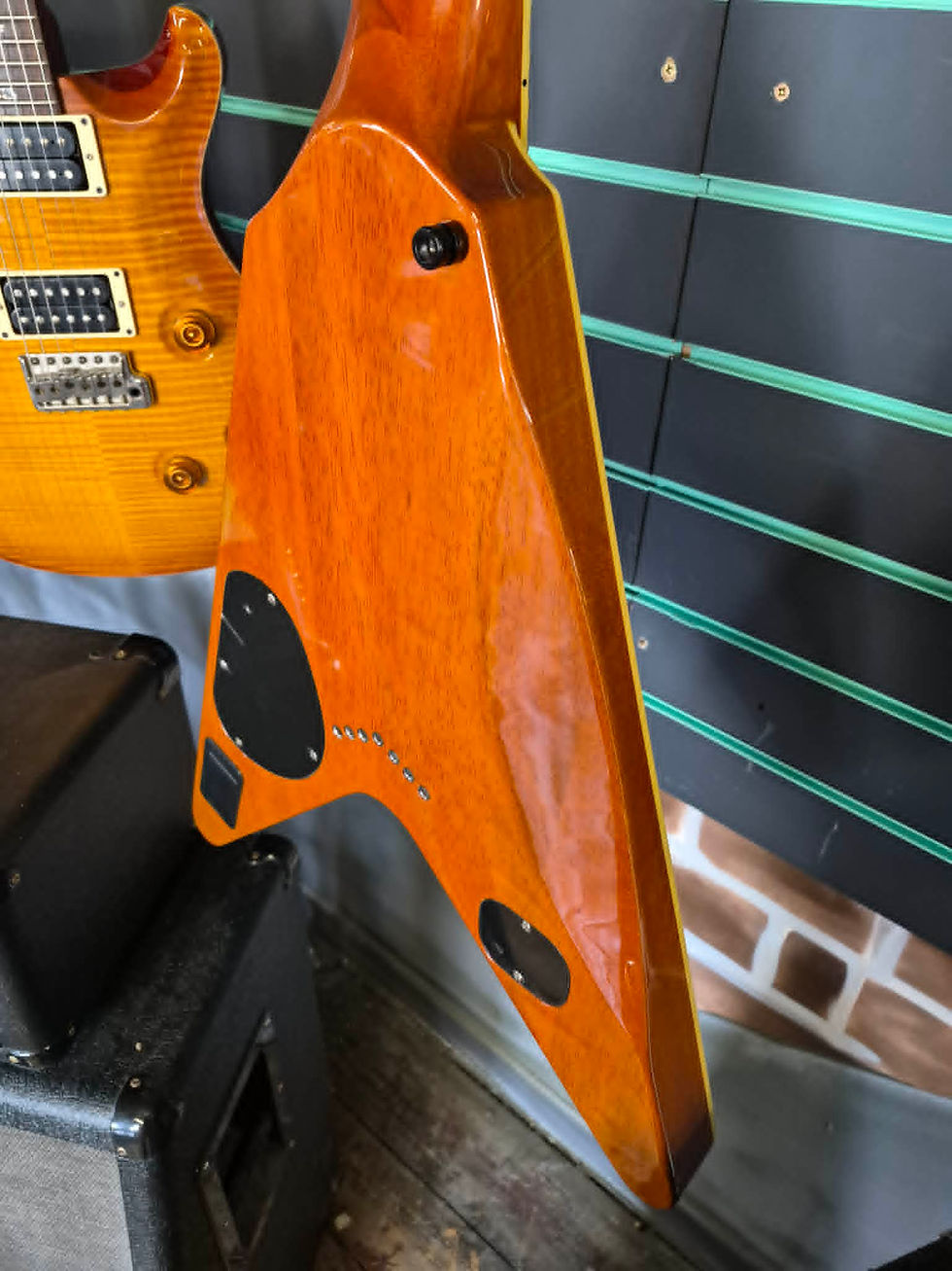 Thumbnail: Schecter Hellraiser V-7 Gloss Natural 2009 7-String Electric Guitar