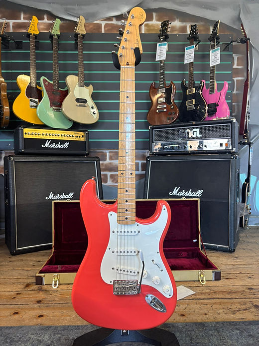 ギター Fender Hank Marvin - Fiesta Red Fender Hank Marvin Signature Stratocaster Vintage Fiesta Red