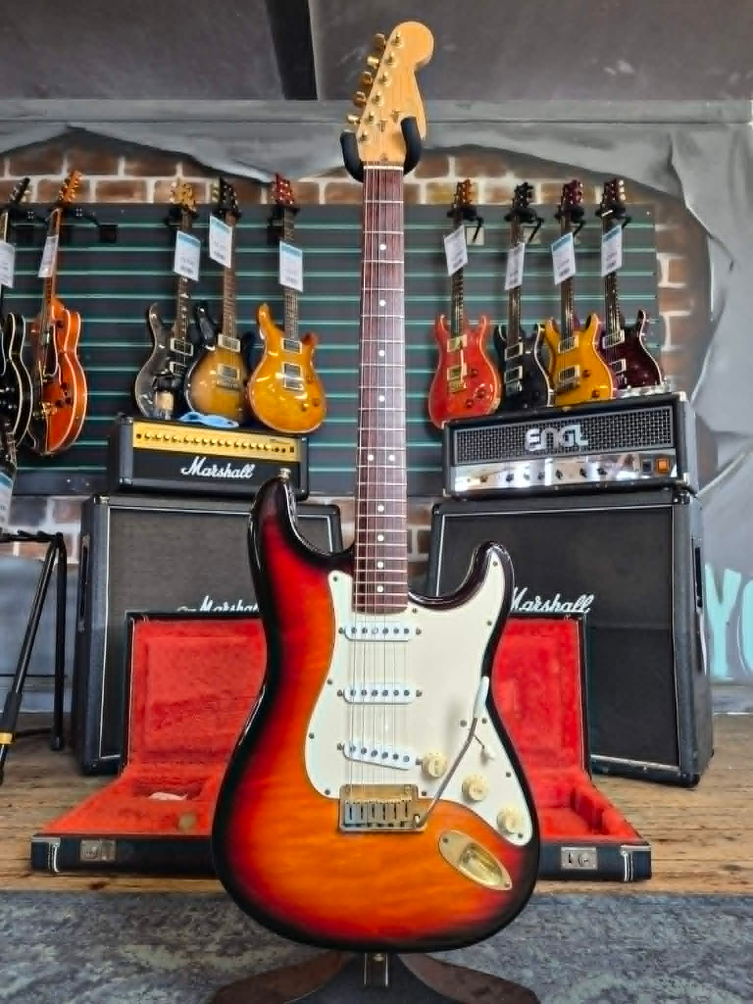 Fender 50th Anniversary American Stratocaster Antique Sunburst 1996