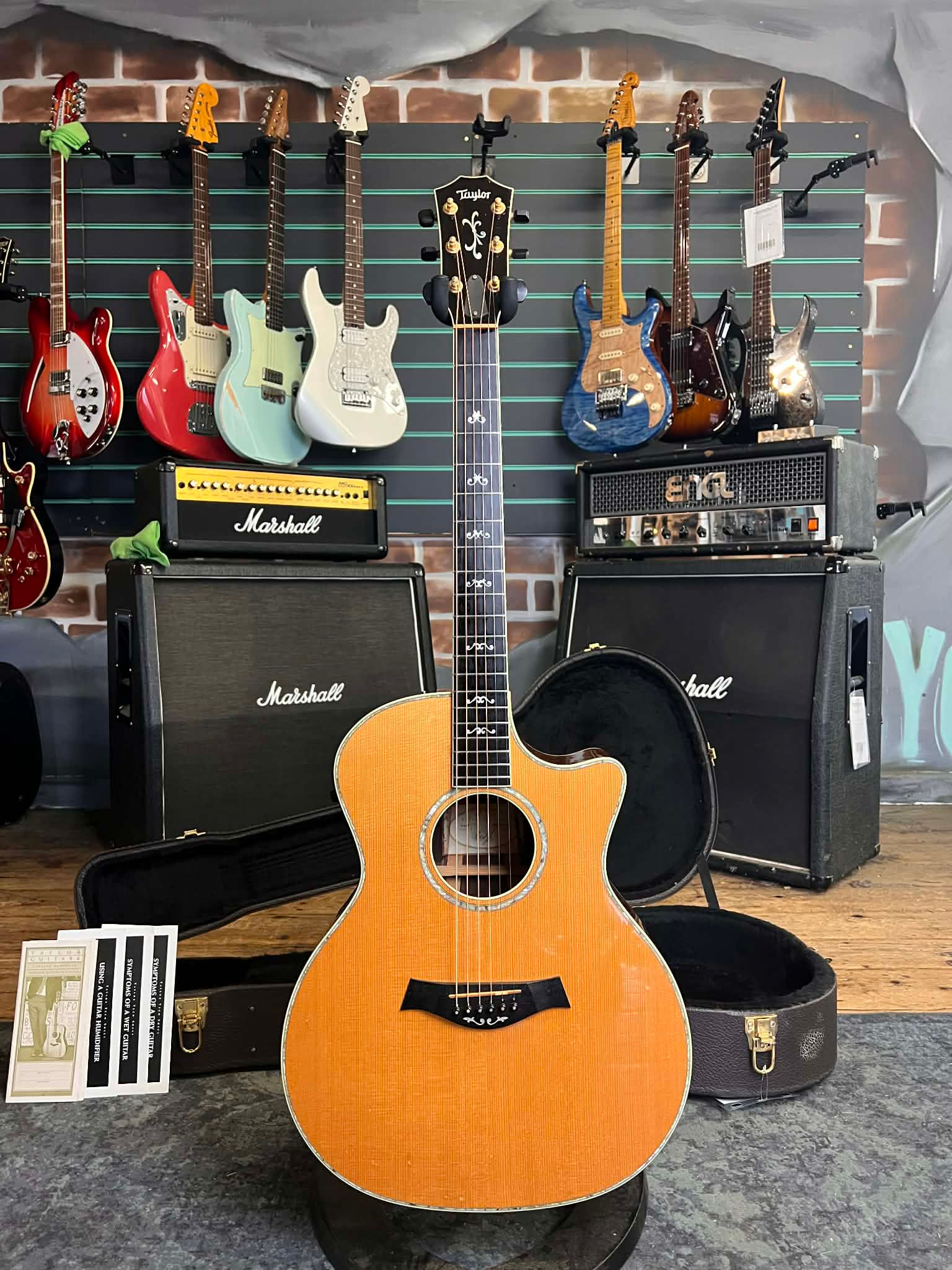 Taylor 914-CE Gloss Natural Grand Auditorium 2001 Electro-Acoustic Guitar