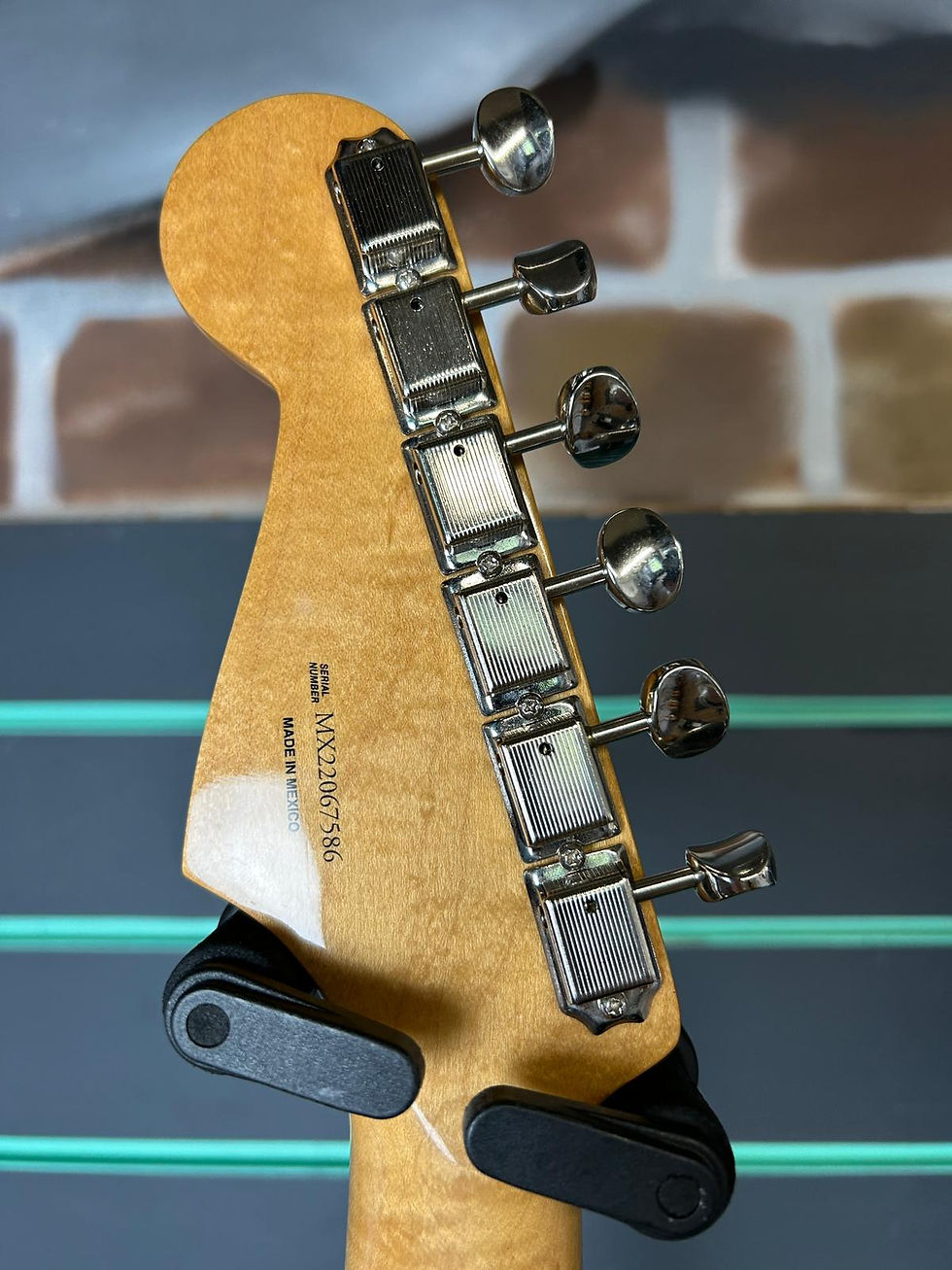 Thumbnail: Fender Vintera '60s Stratocaster 3-Colour Sunburst 2022 Electric Guitar