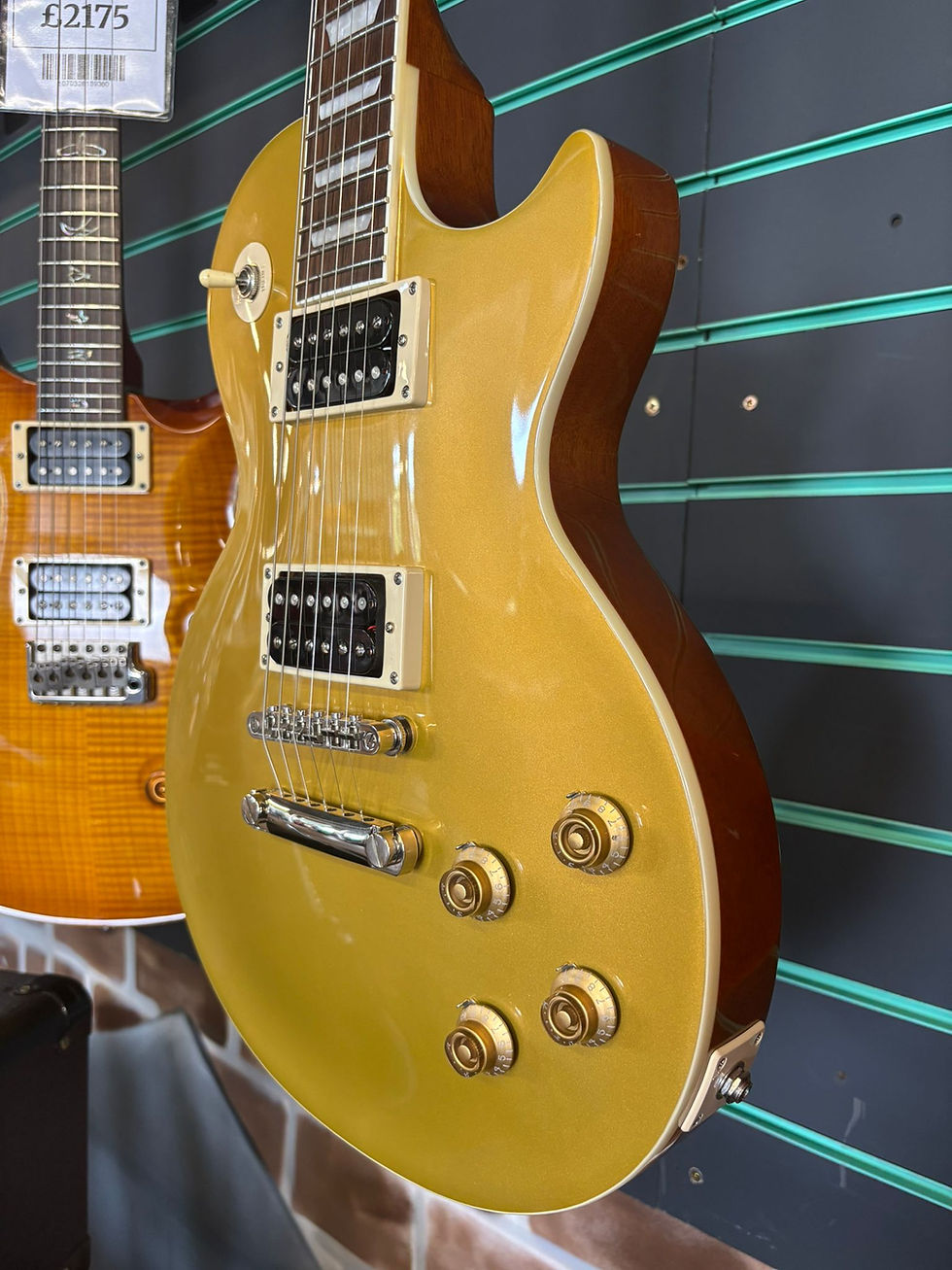 Thumbnail: Epiphone Slash “Victoria” Les Paul Goldtop 2021 Electric Guitar