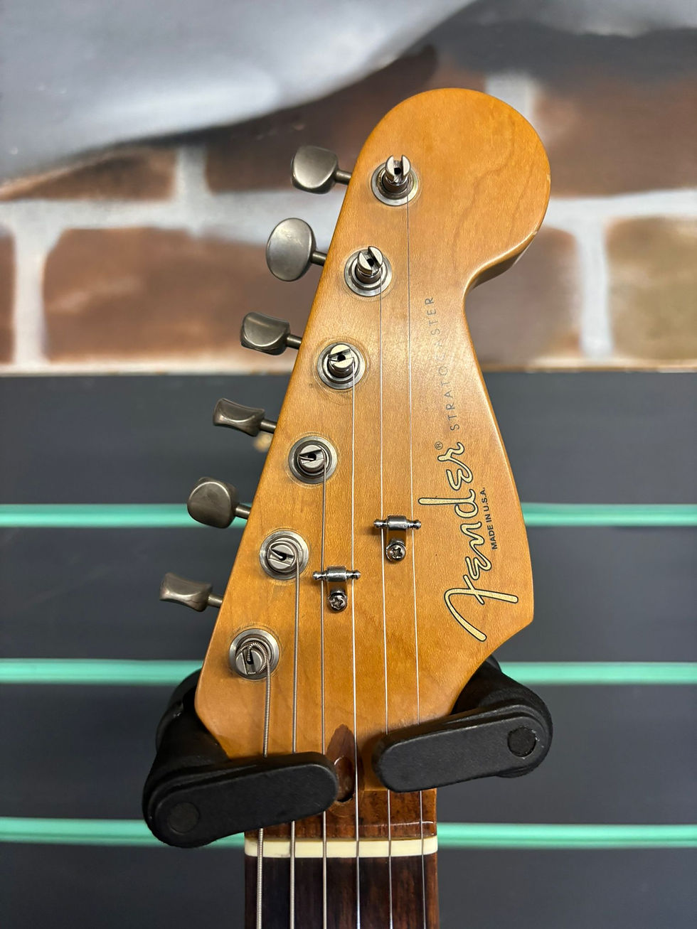 Thumbnail: Fender Roadhouse Stratocaster 3-Colour Sunburst 1998 Electric Guitar
