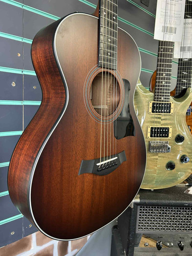 Taylor 322e 12-Fret Shaded Edgeburst 2017 Electro-Acoustic Guitar