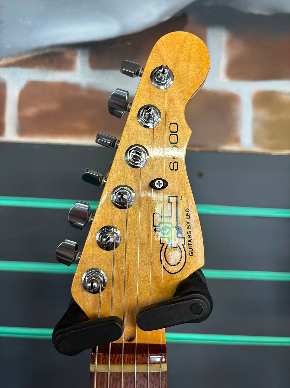 Thumbnail: G&L Fullerton Deluxe S-500 Cherryburst 2018 Electric Guitar