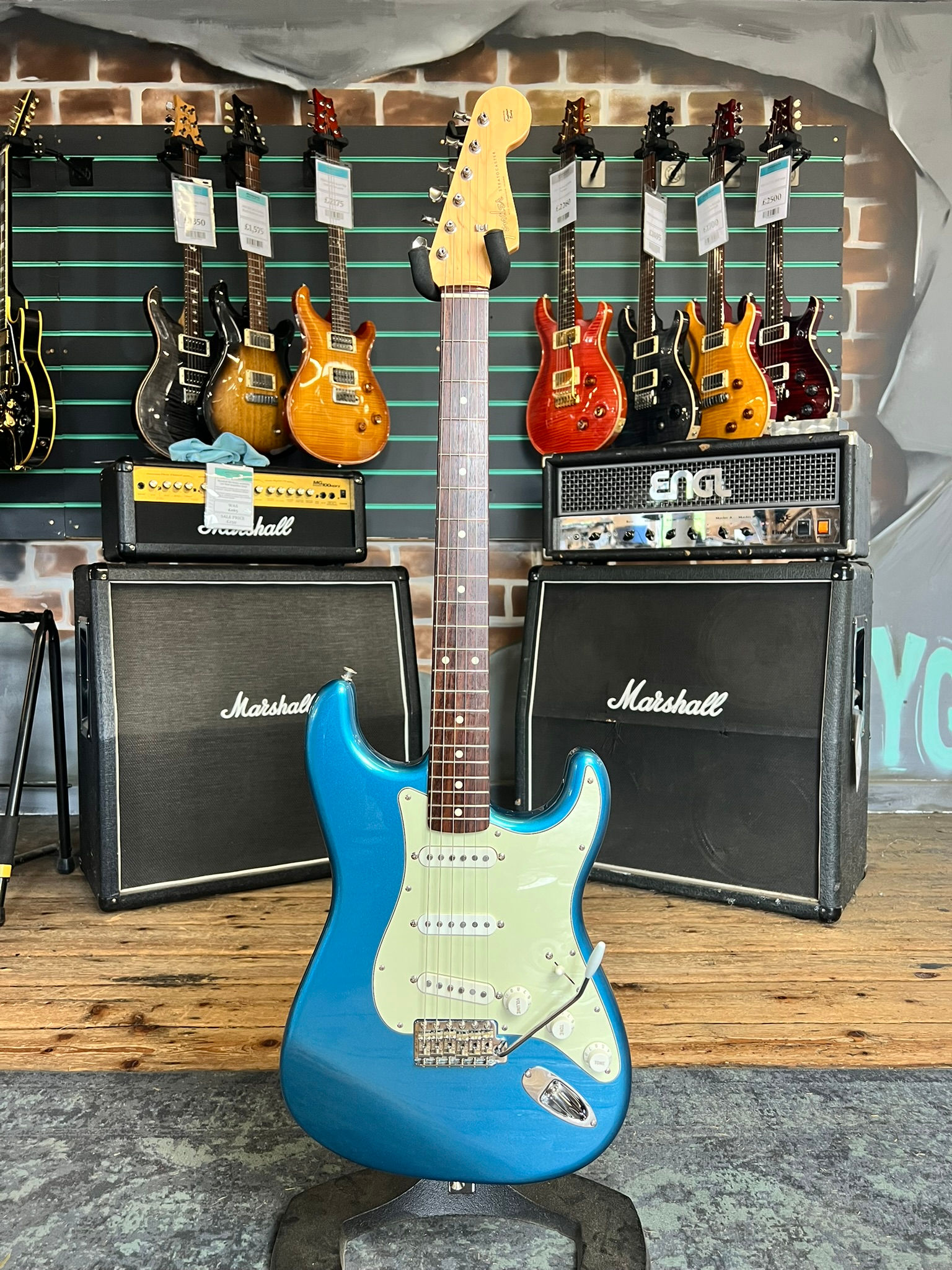 Fender Made in Japan Traditional '60s Stratocaster 2020 Lake Placid Blue