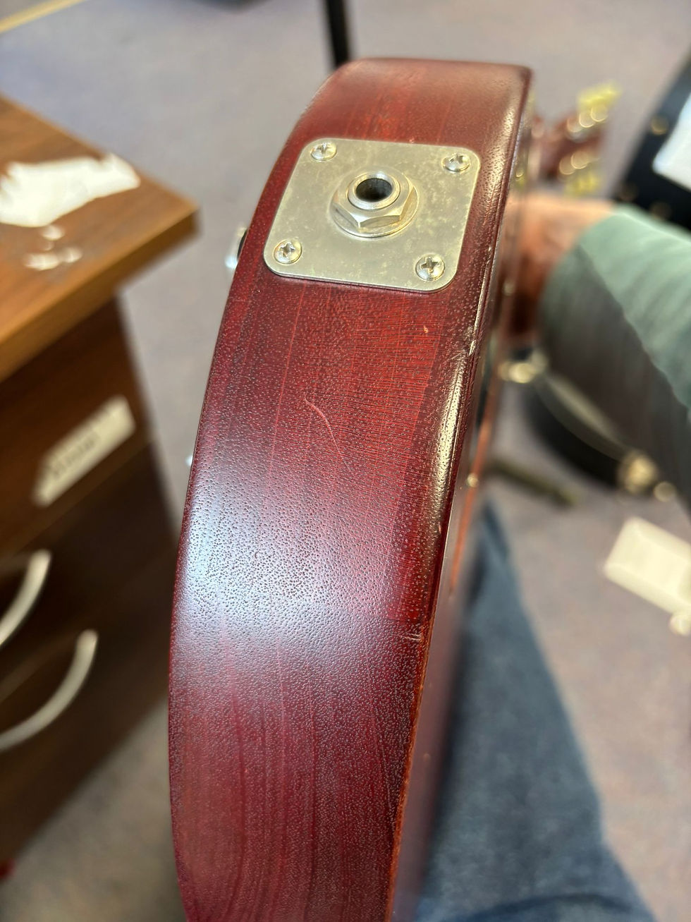 Thumbnail: Gibson Les Paul Studio Satin Cherry 2004 Electric Guitar